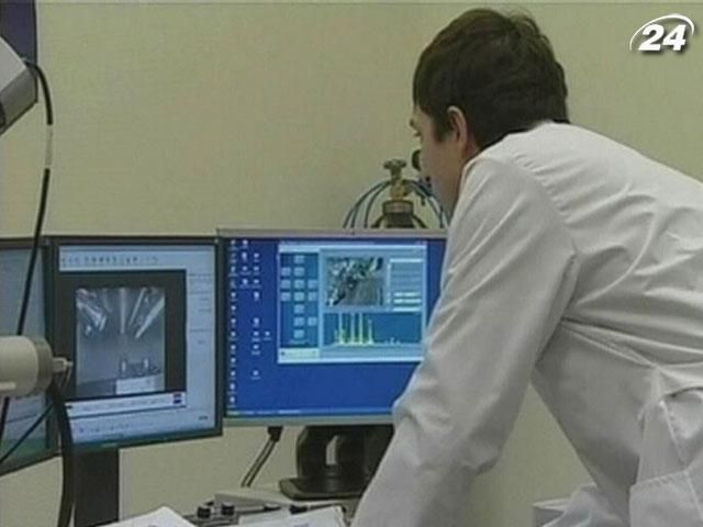 Российские ученые исследовали каменные обломки и доказали, что это метеорит Российские ученые исследовали каменные обломки и доказали, что это метеорит