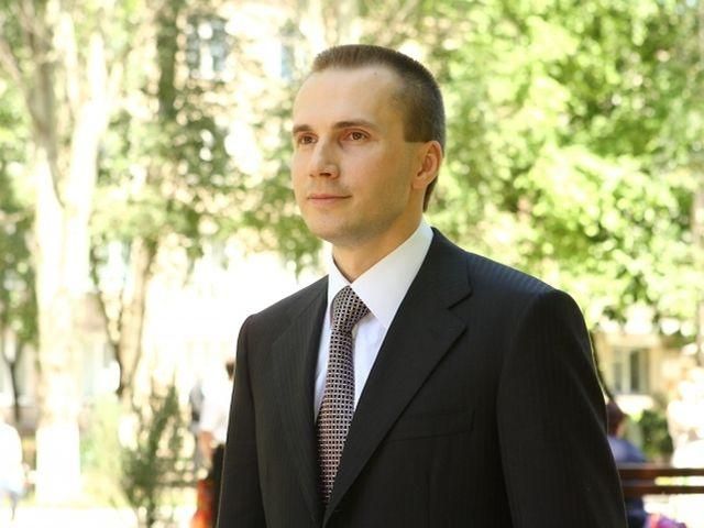 Активи холдингу старшого сина Януковича оцінили в 1,7 мільярда Активи холдингу старшого сина Януковича оцінили в 1,7 мільярда