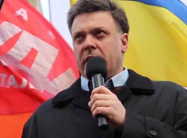 В опозиції запропонували покарання за "кнопкодавство" В опозиції запропонували покарання за "кнопкодавство"