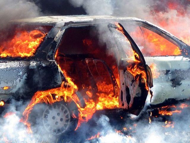 На Львівщині спалили автомобіль міського голови, - УНІАН