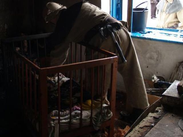 В Запорожской области заживо сгорела 3-летняя девочка В Запорожской области заживо сгорела 3-летняя девочка