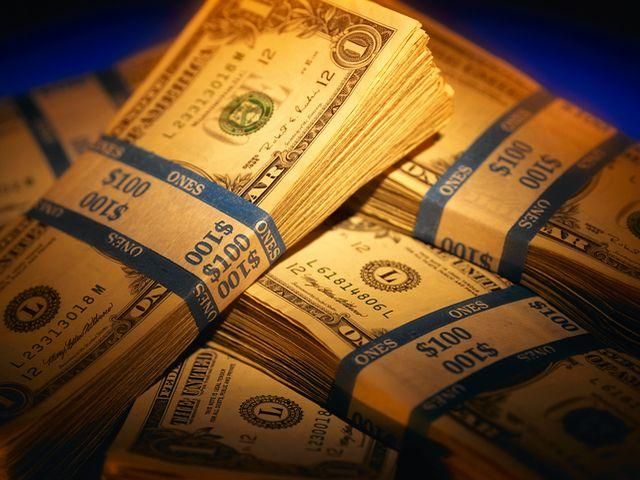 На Рівненщині шахрайка видурила в бабусі 9 тисяч гривень На Рівненщині шахрайка видурила в бабусі 9 тисяч гривень