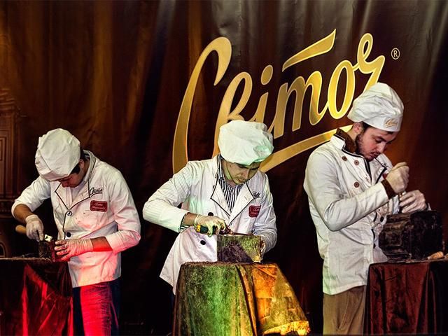 Праздник шоколада во Львове (Фото) Праздник шоколада во Львове (Фото)