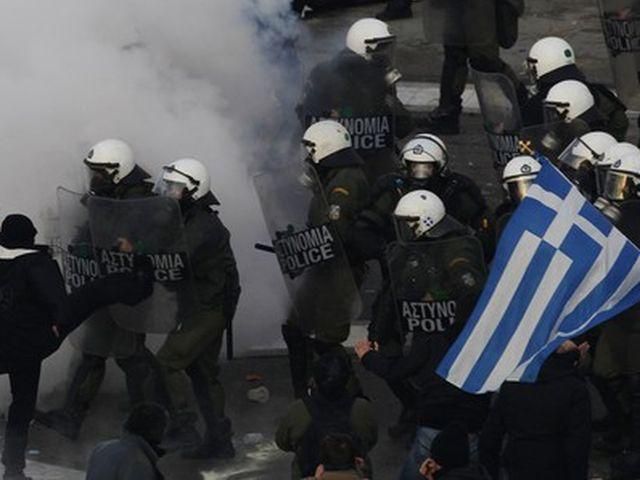 Страйк в Афінах: не працюють пороми і залізниці, не літають літаки Страйк в Афінах: не працюють пороми і залізниці, не літають літаки