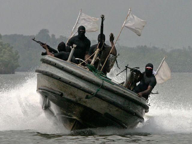 Українців звільнили з полону нігерійських піратів