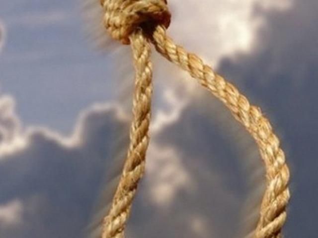 В Японии повесили трех человек В Японии повесили трех человек