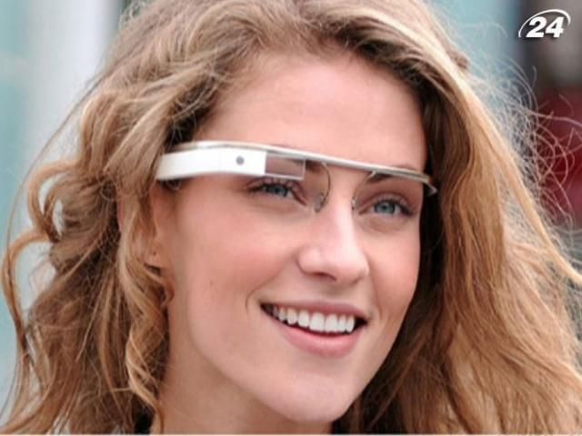Google продемонстрував властивості "розумних" окулярів