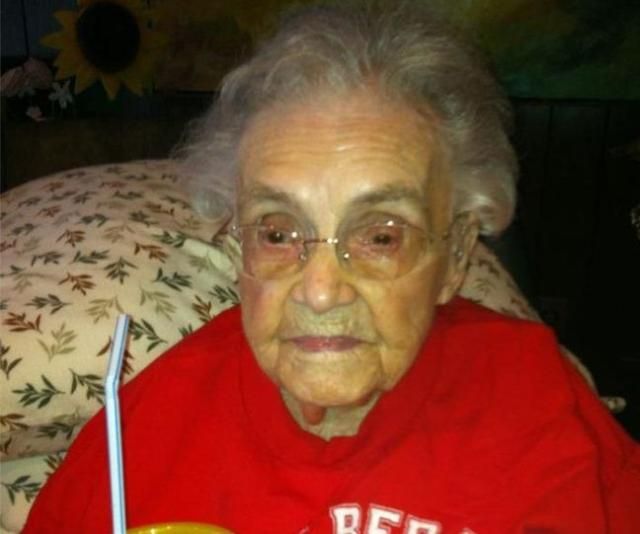 В Facebook 104-летняя пользовательница не может указать свой истинный возраст