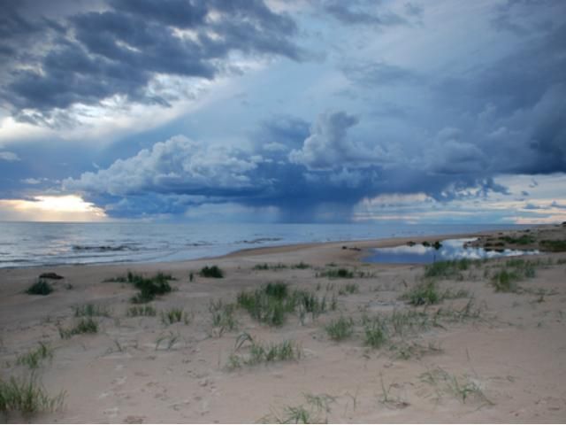 В Рижский залив в Латвии тоже упал метеорит, - СМИ В Рижский залив в Латвии тоже упал метеорит, - СМИ