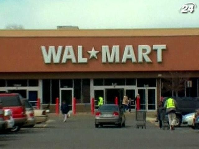 Wal-Mart увеличил прибыль, несмотря на падение спроса