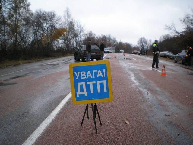 В аварії на Київщині постраждали шестеро людей