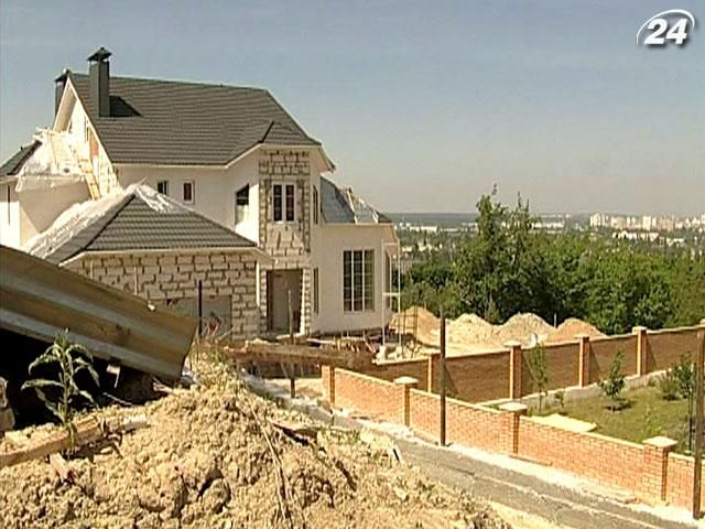 Мінрегіонбуд може продовжити дію “будівельної амністії” Мінрегіонбуд може продовжити дію “будівельної амністії”