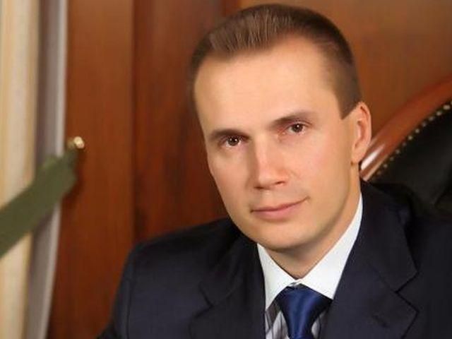 У сина Януковича годинник вартістю київської квартири (Фото) У сина Януковича годинник вартістю київської квартири (Фото)