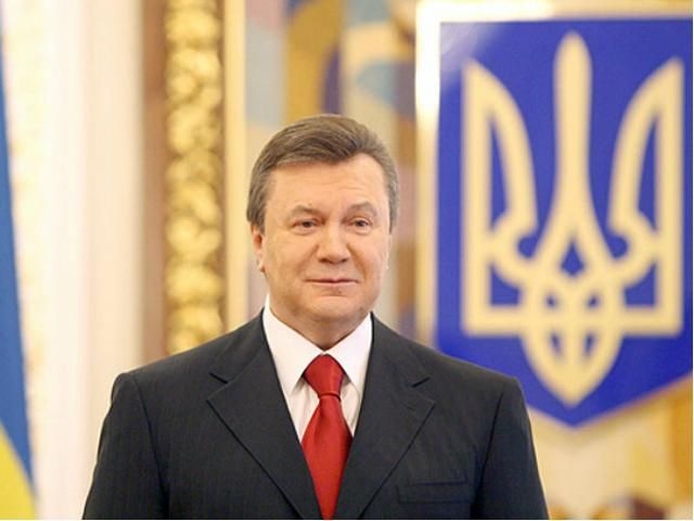 Во время "Диалога со страной" Янукович ответил на 45 вопросов