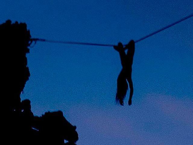 У Києві під час фестивалю дівчина зірвалася із висоти У Києві під час фестивалю дівчина зірвалася із висоти