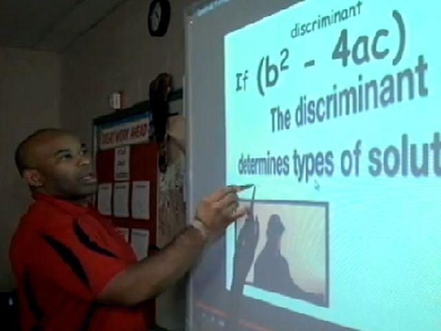 В США учитель математики преподает под рэп