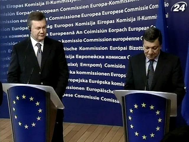 Янукович спробує підкупити громадську думку західних країн, - експерт