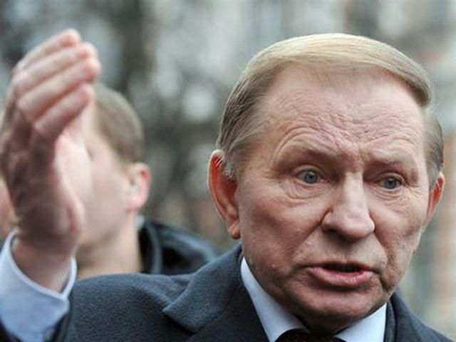 Кучма просить Азарова розібратися із наклепами щодо його затримання Кучма просить Азарова розібратися із наклепами щодо його затримання