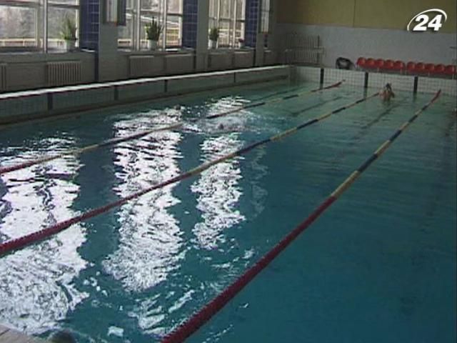 В українських школах введуть обов’язкові уроки плавання