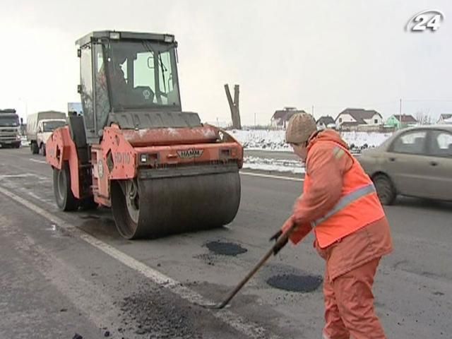 "Укравтодор" отчитывается, что уже отремонтировал 85% дорог