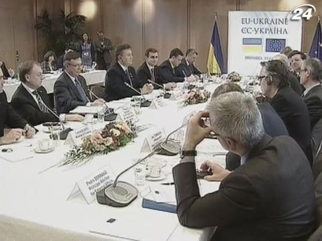 ЕС настроен в ближайшее время упростить оформление виз украинцам