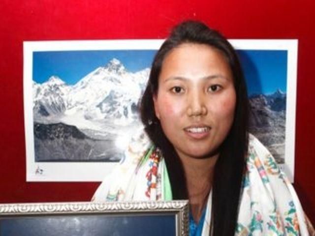 Жительница Непала покорила Эверест дважды за неделю