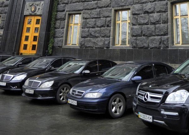 Автобаза ВР витратила майже мільйон гривень на ремонт іномарок Автобаза ВР витратила майже мільйон гривень на ремонт іномарок