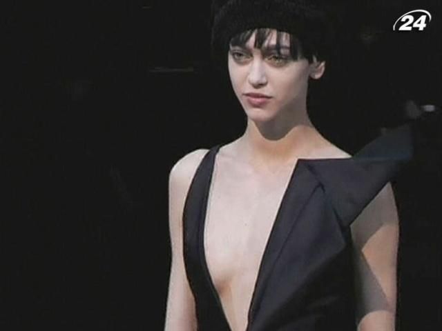 Армани представил ретро-коллекцию, навеянную модой 20-х Армани представил ретро-коллекцию, навеянную модой 20-х