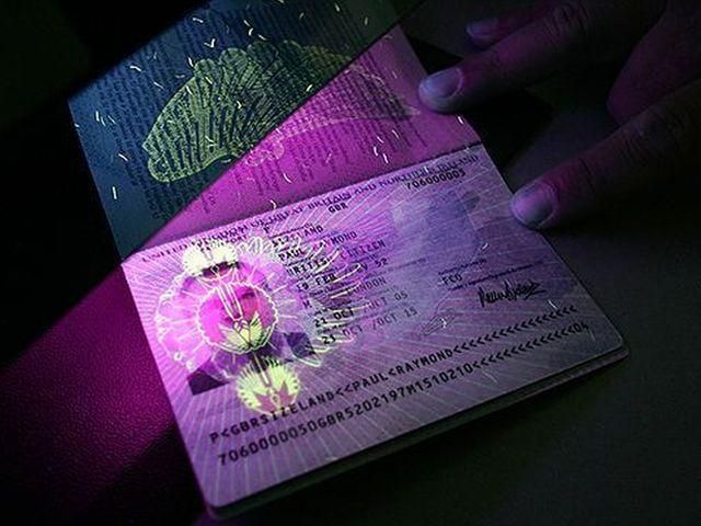 Біометричні паспорти наразі не вводять, бо немає коштів
