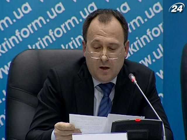 Міграційна служба судитиметься із запоріжцем за 430 гривень Міграційна служба судитиметься із запоріжцем за 430 гривень