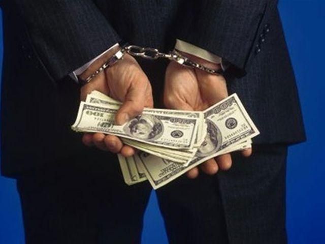 На Одещині мера зловили на великому хабарі На Одещині мера зловили на великому хабарі