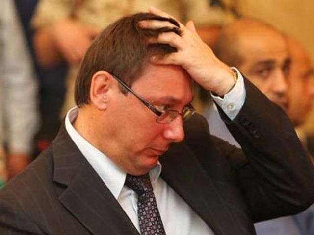 Луценко помилування не проситиме, бо знає інші варіанти свого звільнення Луценко помилування не проситиме, бо знає інші варіанти свого звільнення