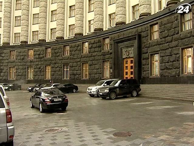 В Україні сповільнюється зростання економіки В Україні сповільнюється зростання економіки