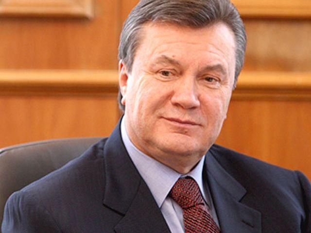 Януковича попросили "убраться из Киева" (Фото)