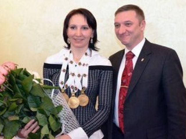Биатлонистка Елена Пидгрушная выходит замуж за нардепа Биатлонистка Елена Пидгрушная выходит замуж за нардепа