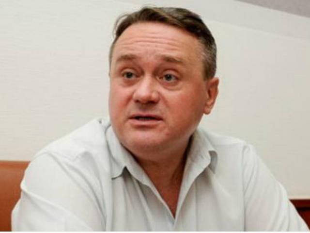 З Азарова такий реформатор, як з Януковича китайський імператор, - політолог З Азарова такий реформатор, як з Януковича китайський імператор, - політолог