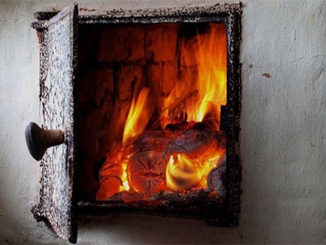 На Луганщині депутат отруївся чадним газом На Луганщині депутат отруївся чадним газом