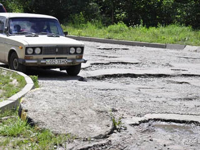 Киевские дороги будут латать ночью Киевские дороги будут латать ночью