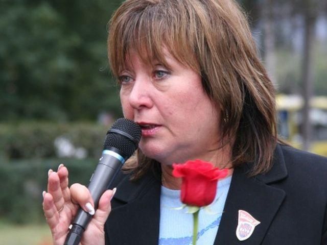 У Донецьку прихильники Вітренко мітингували проти видобутку сланцевого газу У Донецьку прихильники Вітренко мітингували проти видобутку сланцевого газу