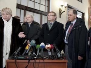 Німецькі лікарі радять залишити Тимошенко у лікарні