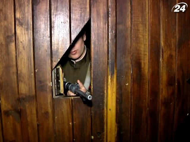 У львівській "Криївці" підстрелили охоронця У львівській "Криївці" підстрелили охоронця