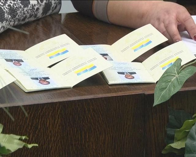 В Лукьяновском СИЗО осужденным раздали паспорта гражданина Украины В Лукьяновском СИЗО осужденным раздали паспорта гражданина Украины