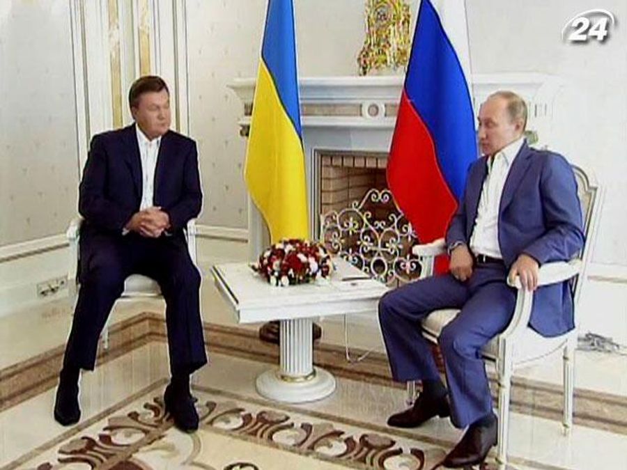 Янукович їде з візитом до Путіна Янукович їде з візитом до Путіна