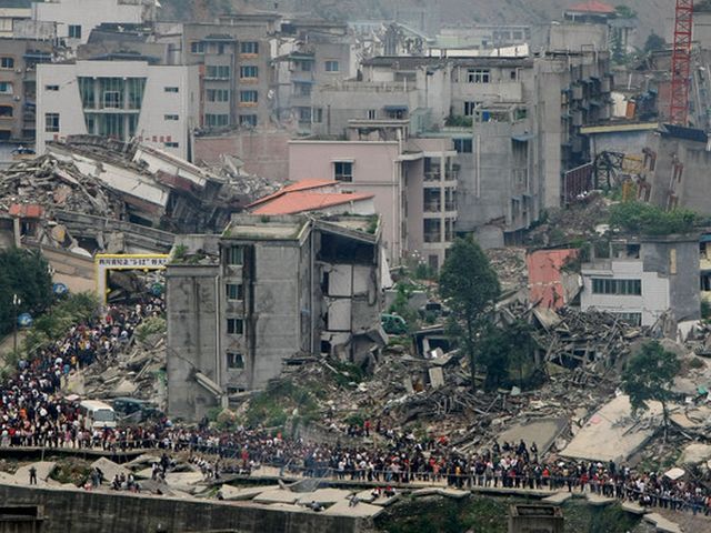Землетрясение в Китае разрушило 1400 домов, есть пострадавшие Землетрясение в Китае разрушило 1400 домов, есть пострадавшие