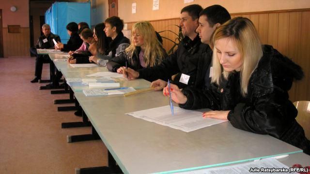 На Дніпропетровщині рекордно мала явка виборців (Фото) На Дніпропетровщині рекордно мала явка виборців (Фото)