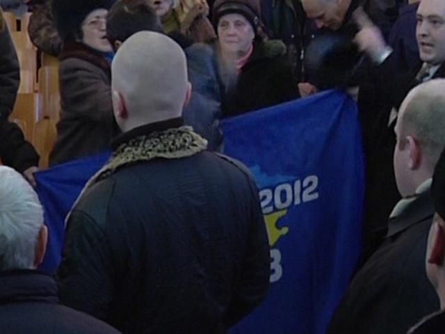 КПУ: Регіонали відкрито співпрацюють з свободівцями КПУ: Регіонали відкрито співпрацюють з свободівцями