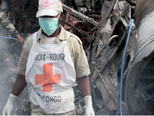 У Конго впав літак: десятки людей загинули 