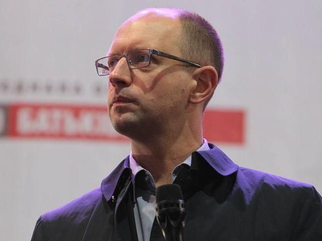 Рыбак сдает депутатов, как стеклотару, - Яценюк Рыбак сдает депутатов, как стеклотару, - Яценюк