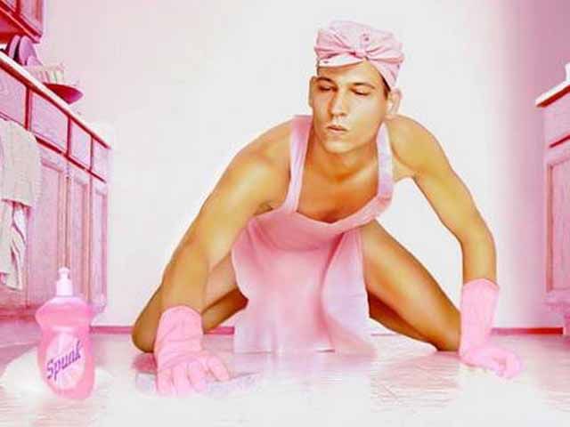 Социологи: На 8 марта не стоит женщинам дарить кухонные  и канцелярские принадлежности