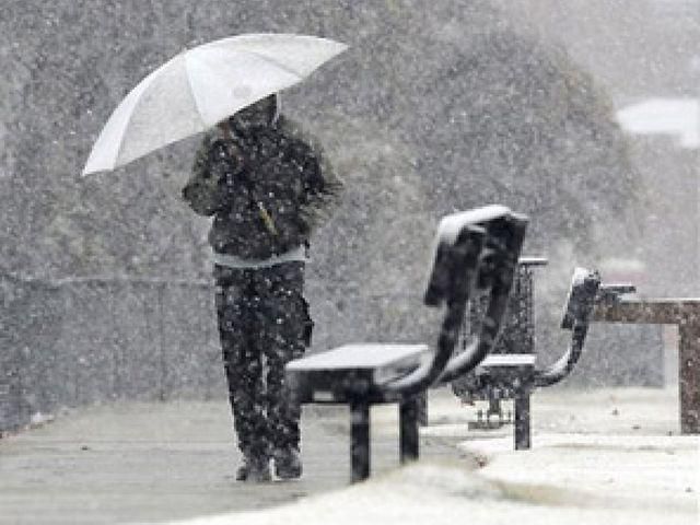 В США массово отменяют рейсы из-за снежных бурь В США массово отменяют рейсы из-за снежных бурь